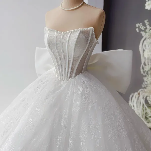 VÁY CƯỚI LÀM LỄ CÓ KÈM NƠ VÀ GĂNG TAY