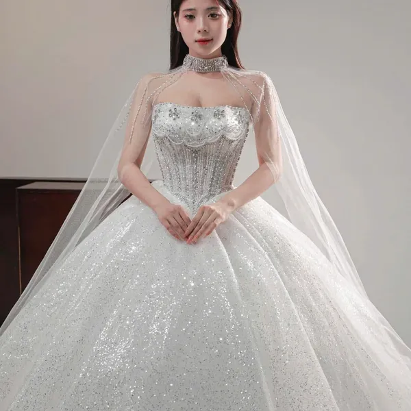 VÁY CƯỚI LÀM LỄ CÚP NGỰC ĐÍNH KẾT SAPPHIRE