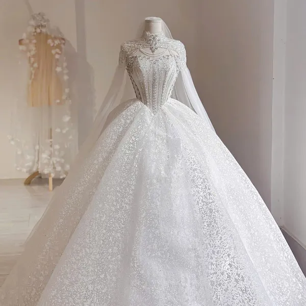 VÁY CƯỚI LÀM LỄ KIỂU CÚP NGỰC KÈM ÁO CHOÀNG ĐÍNH NGỌC