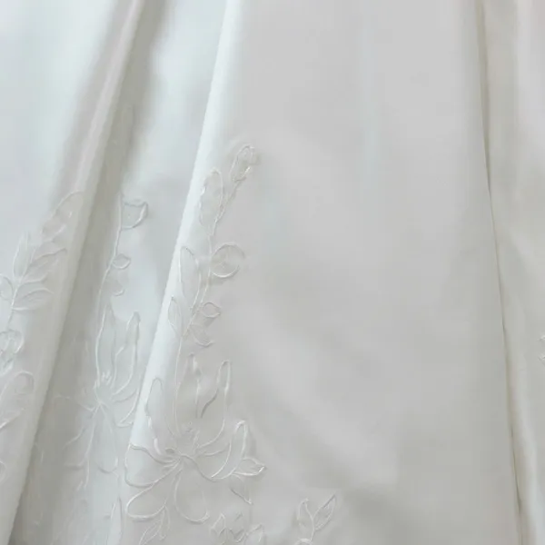 VÁY CƯỚI LÀM LỄ THANH LỊCH CHO CÔ DÂU