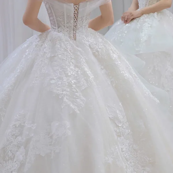 VÁY CƯỚI LÀM LỄ TRỄ VAI LỘNG LẪY