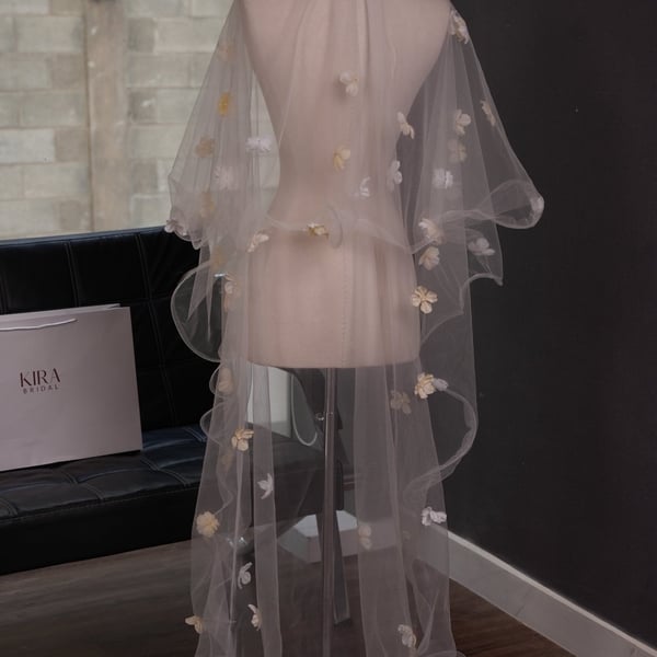 Voan Cô Dâu Kết Hoa Lụa Đẹp 2026