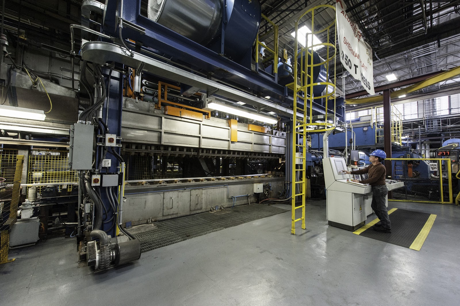 Đúc ép đùn (Extrusion) được ứng dụng trong nhiều ngành công nghiệp hiện đại Đúc ép đùn (Extrusion) được ứng dụng trong nhiều ngành công nghiệp hiện đại