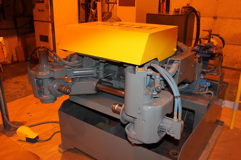 Quá trình đúc trọng lực diễn ra khá nhanh và đơn giản Quá trình đúc trọng lực diễn ra khá nhanh và đơn giản