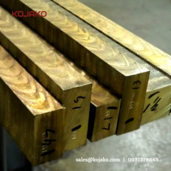 Đồng Hợp Kim Nhôm CAC702