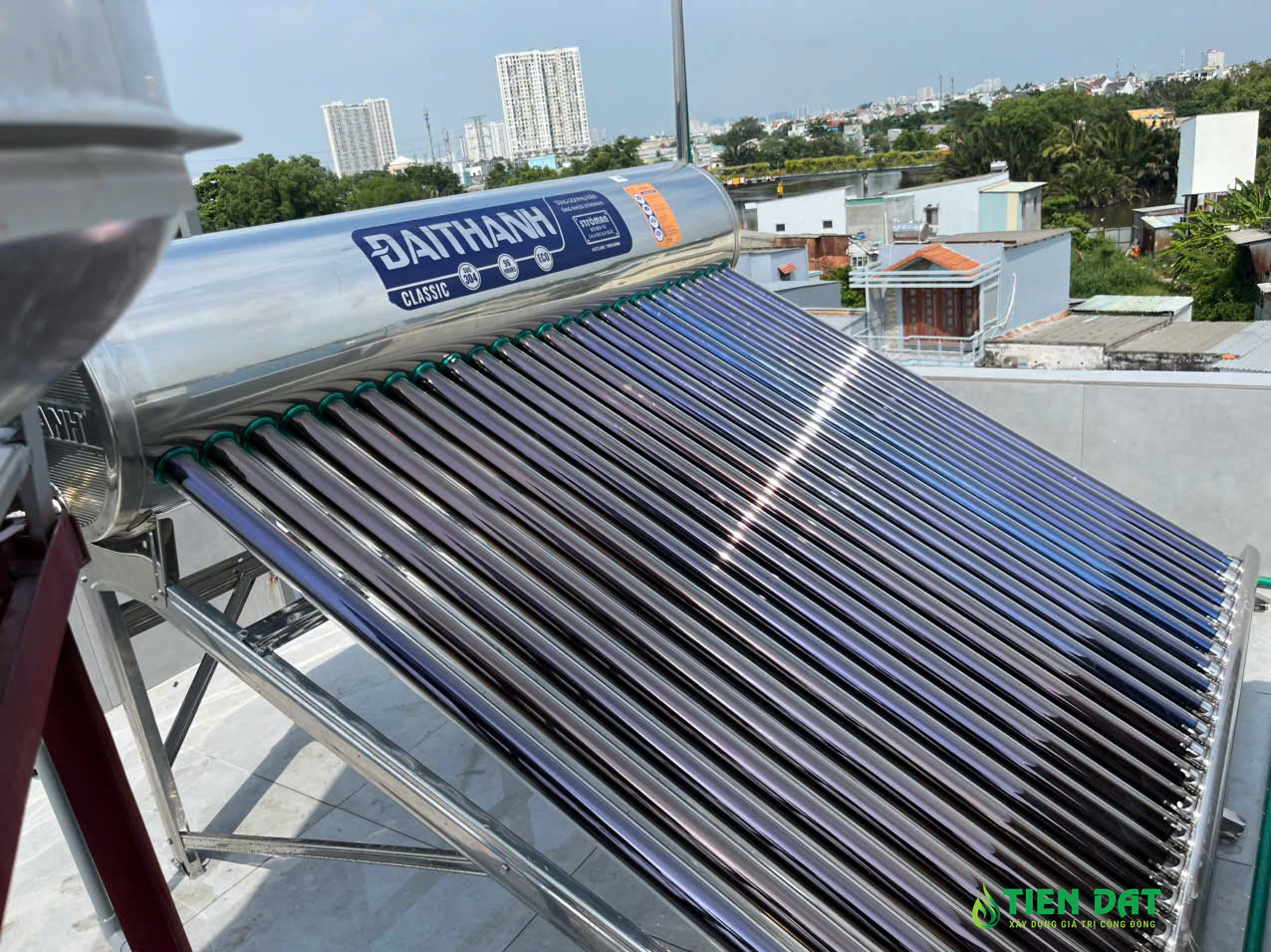 Máy nước nóng năng lượng mặt trời Đại Thành F58 160l Máy nước nóng năng lượng mặt trời Đại Thành F58 160l