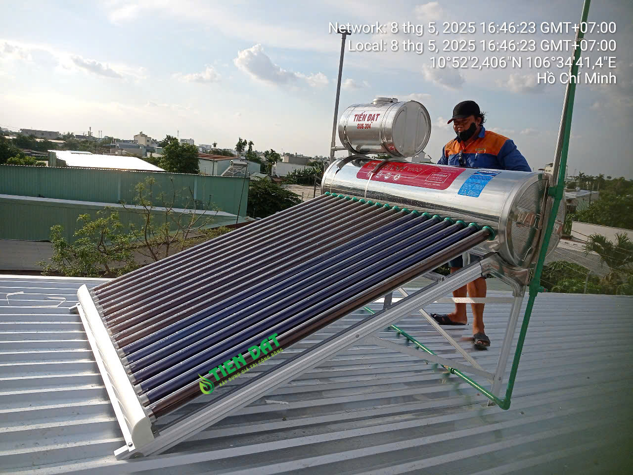 Máy nước nóng năng lượng mặt trời Đại Thành Vigo 300L-F70 Máy nước nóng năng lượng mặt trời Đại Thành Vigo 300L-F70