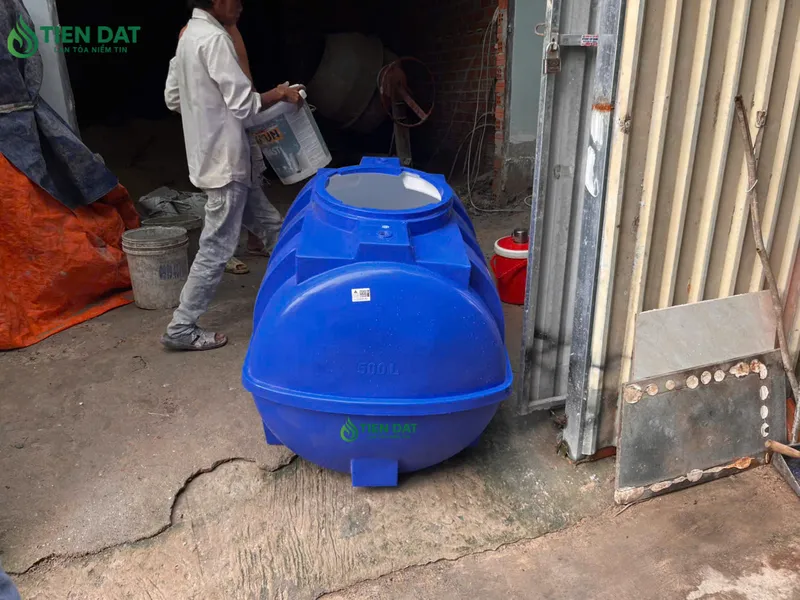 Công trình thực tế giao bồn nhựa Đại Thành Gold 500L -  Bồn được vận chuyển an toàn, nhanh chóng