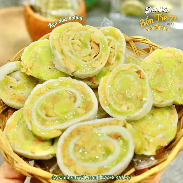 Kẹo Dừa Nướng Đậu Phộng Cuộn Bánh Tráng | Đặc Sản Bến Tre 71