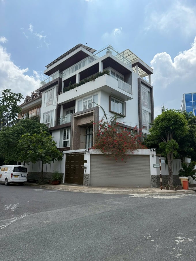 Bán biệt thự Q15 Huy Hoàng số 05 đường 69A gần sông Sài Gòn Thạnh Mỹ Lợi, Biệt thự Huy Hoàng Thạnh Mỹ Lợi, bán biệt thự lô Q15, Bán biệt thự KDC Huy Hoàng, Biệt thự đường 69A Cát Lái, Biệt thự gần sông Sài Gòn 75 tỷ. Bán biệt thự Q15 Huy Hoàng số 05 đường 69A gần sông Sài Gòn Thạnh Mỹ Lợi, Biệt thự Huy Hoàng Thạnh Mỹ Lợi, bán biệt thự lô Q15, Bán biệt thự KDC Huy Hoàng, Biệt thự đường 69A Cát Lái, Biệt thự gần sông Sài Gòn 75 tỷ.