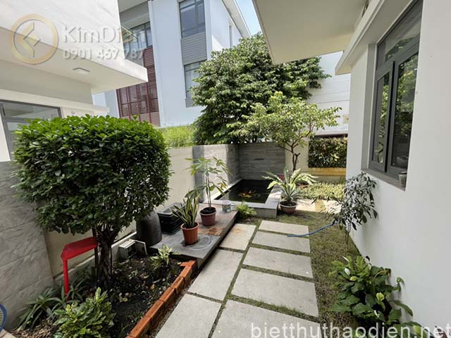 ban biet thu pho dong village