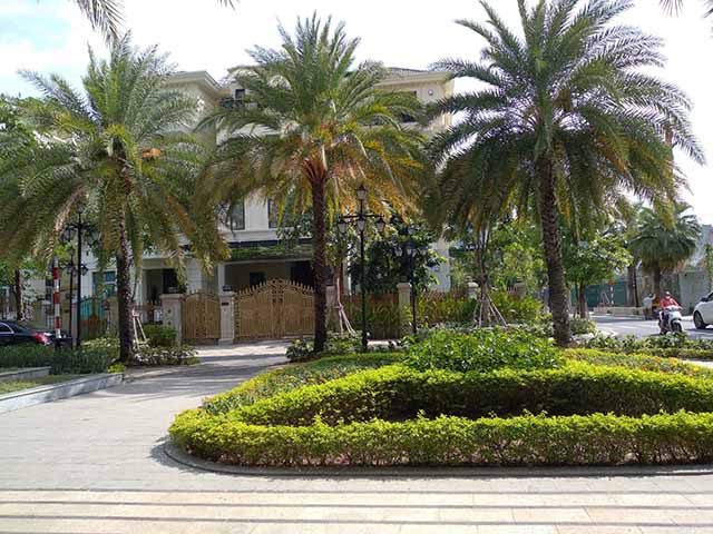 ban biet thu song vinhomes golden river ba son quan 1