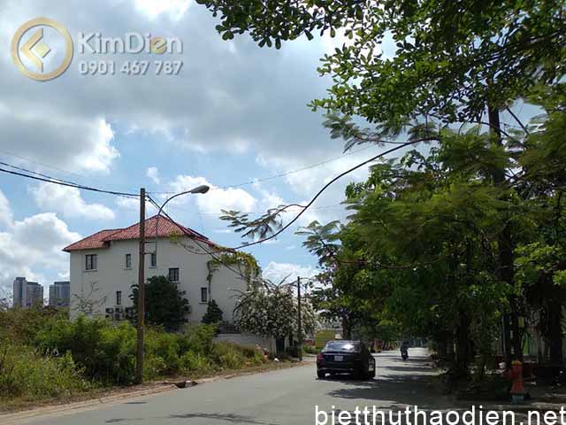 ban dat duong le huu kieu binh trung tay