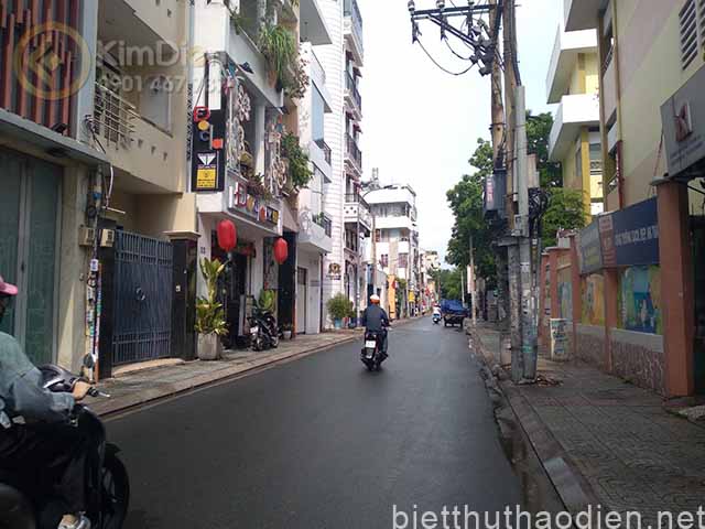 ban nha cu mat tien duong quan 1