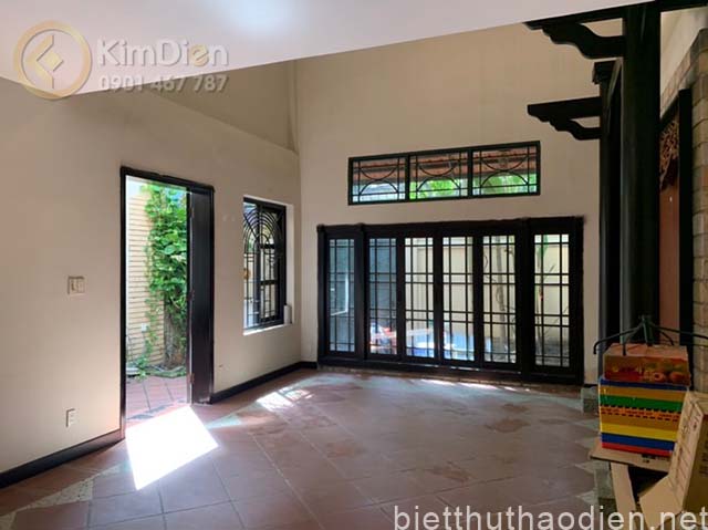 ban nha duong nguyen trung ngan quan 1