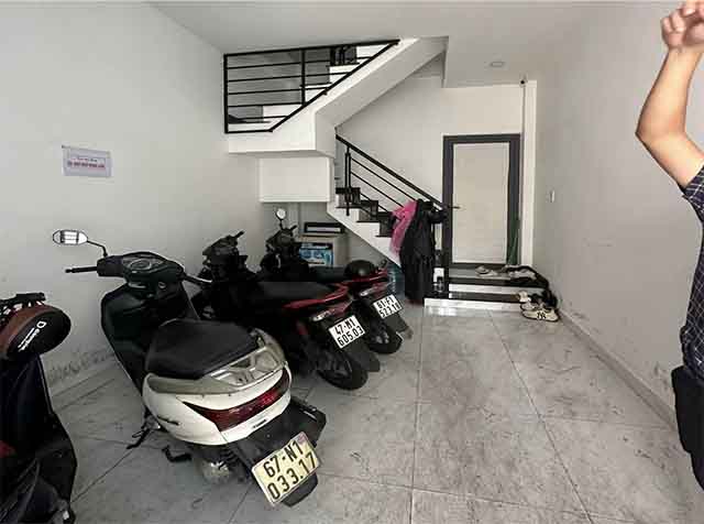 ban nha hem 68 duong tran quang khai quan 1