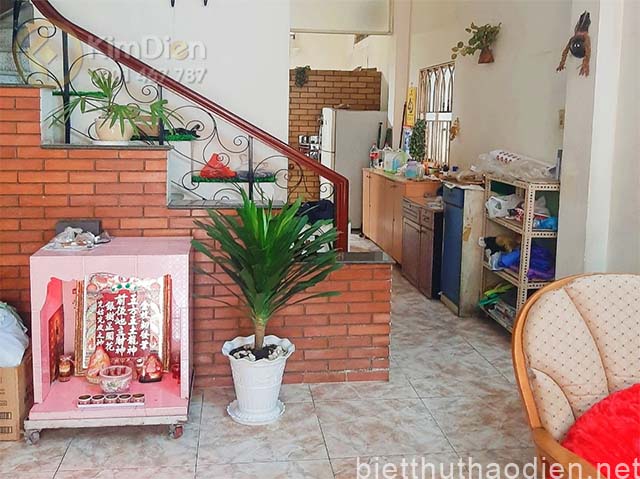 ban nha hem xe hoi duong co giang quan 1 xay dung 3 tang