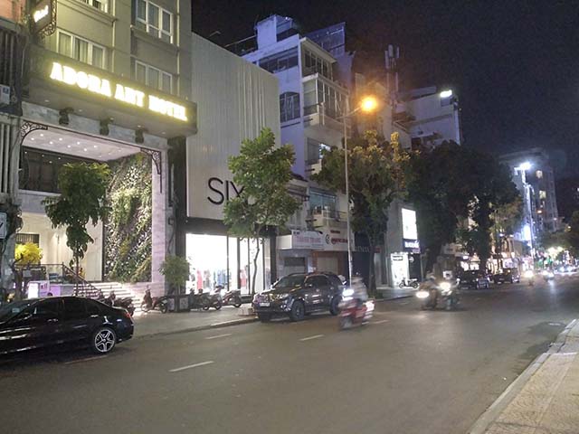 ban nha mat tien duong cao ba nha quan 1