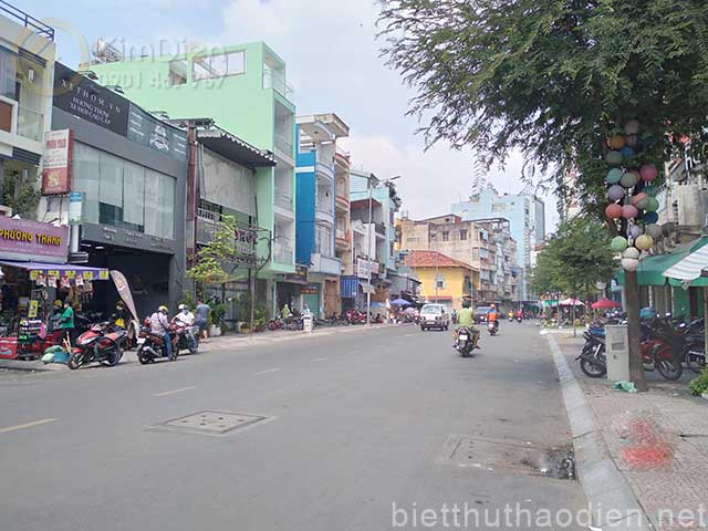 ban nha mat tien duong de tham quan 1
