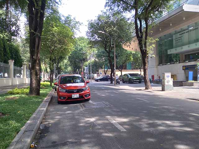 ban nha mat tien duong nguyen du quan 1