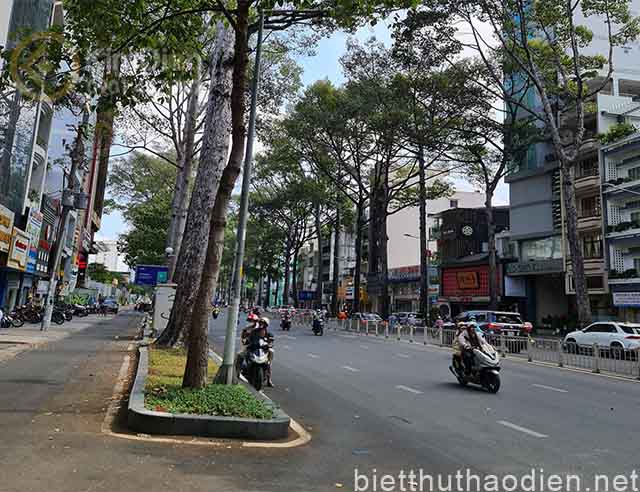 ban nha mat tien duong tran hung dao quan 1