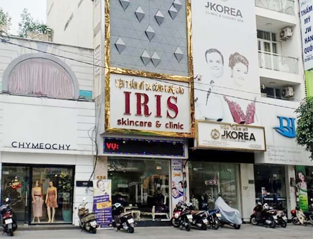 ban nha mat tien so 135 duong le thi rieng quan 1