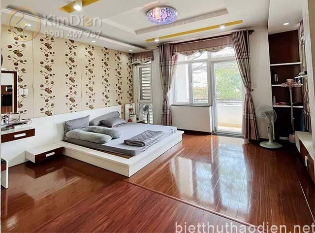 ban nha mat tien trung tam quan 1