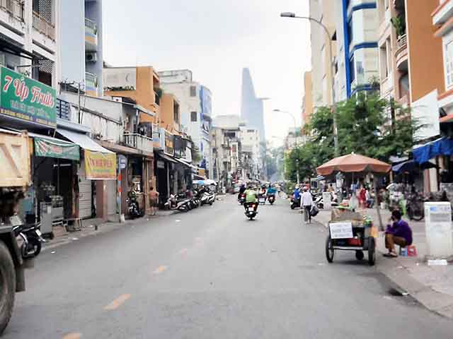 ban nha mat tien trung tam quan 1