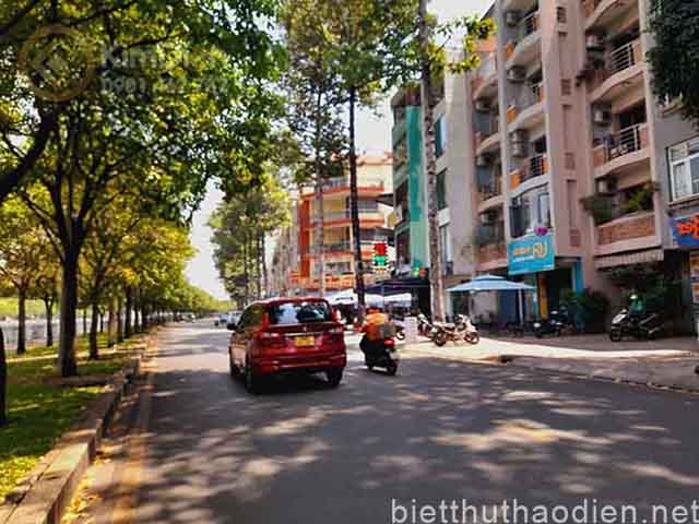 can ban gam nha 2 mat tien trung tam quan 1 gia 61 ty