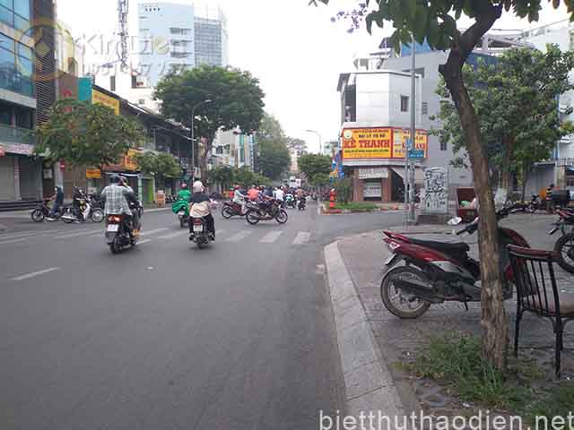 can ban gap nha mt duong dinh tien hoang quan 1