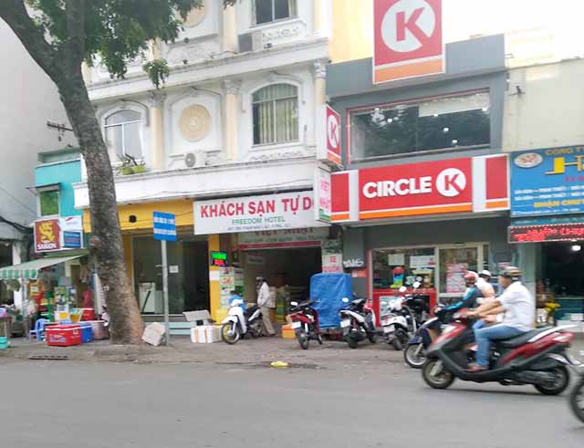 can ban gap nha quan 1 nha mat tien duong pham ngu lao