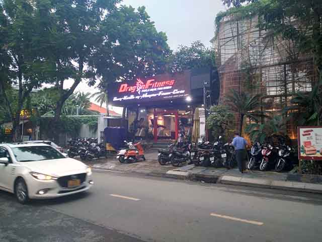 cho thue nha mat tien duong xuan thuy thao dien