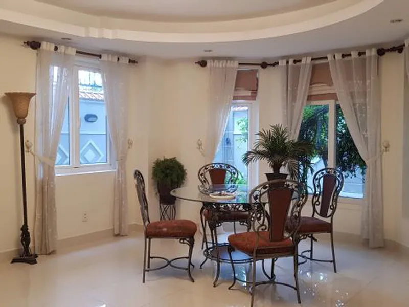 Bán biệt thự sân vườn Thảo Điền Quận 2