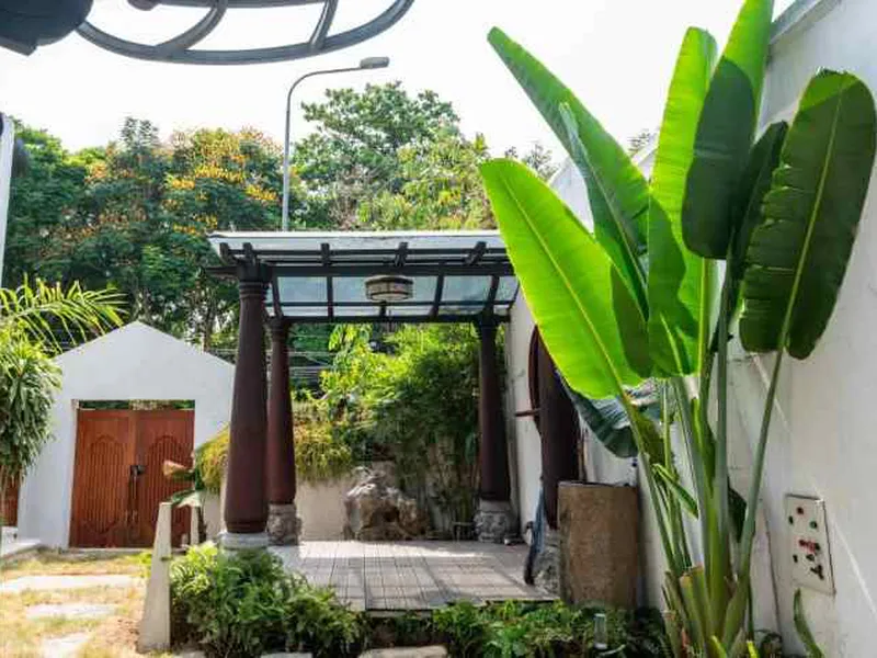 Bán biệt thự số 153 Nguyễn Văn Hưởng căn góc 3 mặt tiền