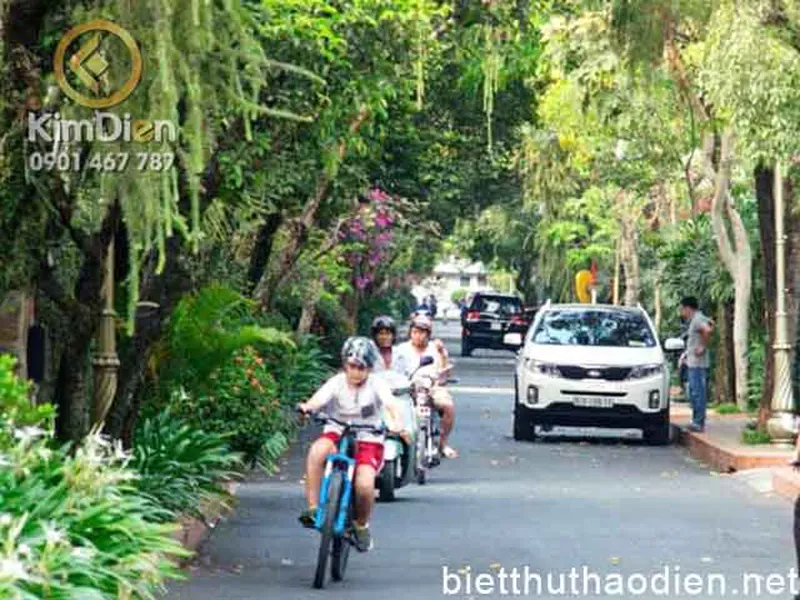 Bán Biệt Thự Thảo Điền Cũ Tiện Xây Mới