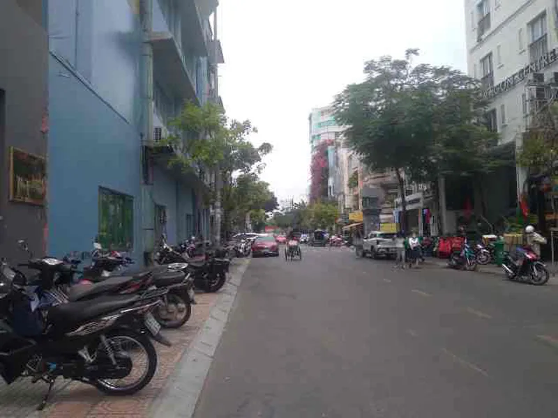 Bán nhà xây 1 trệt 3 lầu đường Đặng Dung quận 1