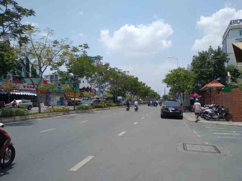 Bán Nhà Đường Trần Não Phường Bình An 125m2 Đất