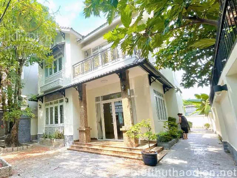 Cần bán gấp biệt thự Thảo Điền diện tích 360m2 đất