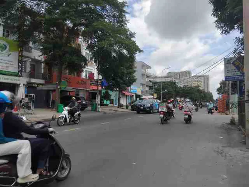Cần bán gấp đất đường Nguyễn Hoàng quận 2