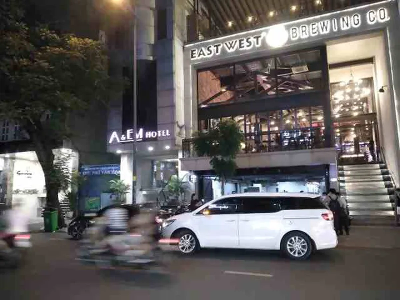 Nhà cần bán gấp ở quận 1