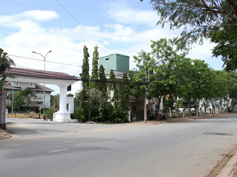 BÁN ĐẤT 188 NGUYỄN VĂN HƯỞNG THẢO ĐIỀN QUẬN 2