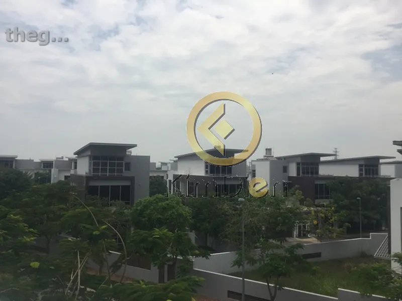 Bán gấp biệt thự Riviera Cove Quận 9 hướng Đông Nam