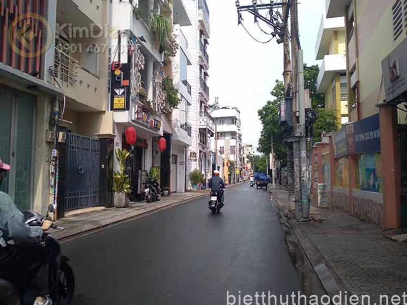 Bán Nhà Cũ Mặt Tiền Đường Quận 1