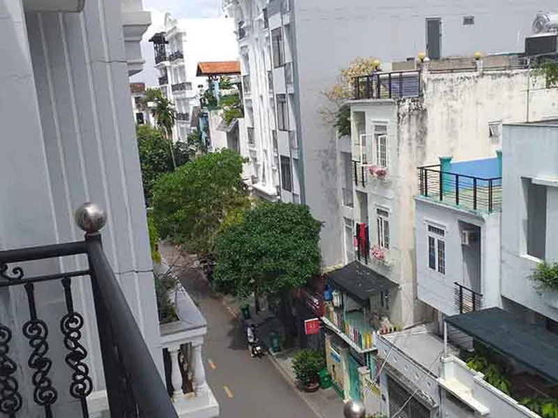 Bán Nhà Đường Nguyễn Bá Huân Thảo Điền Quận 2