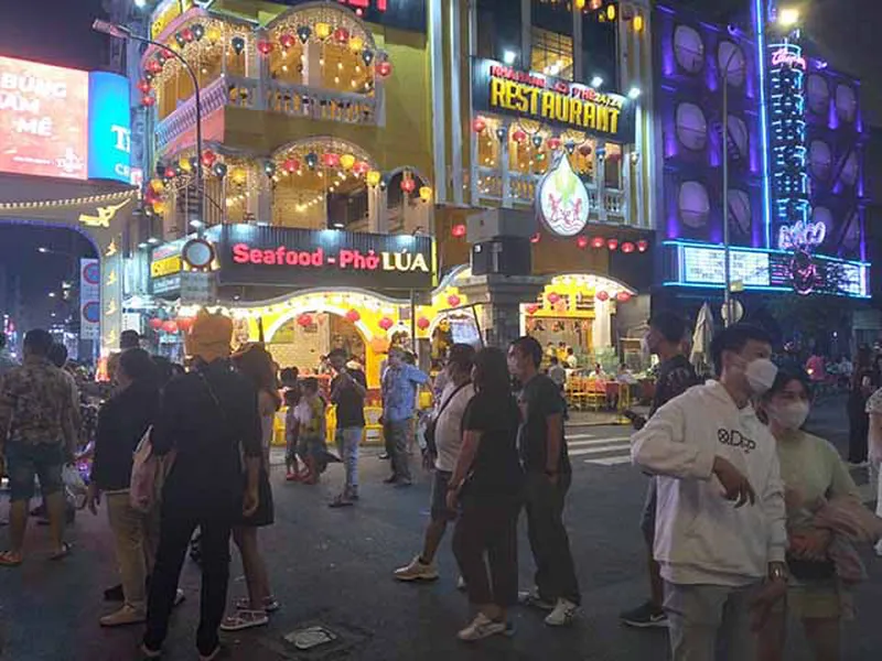 Bán Nhà MT Đường Bùi Viện Quận 1