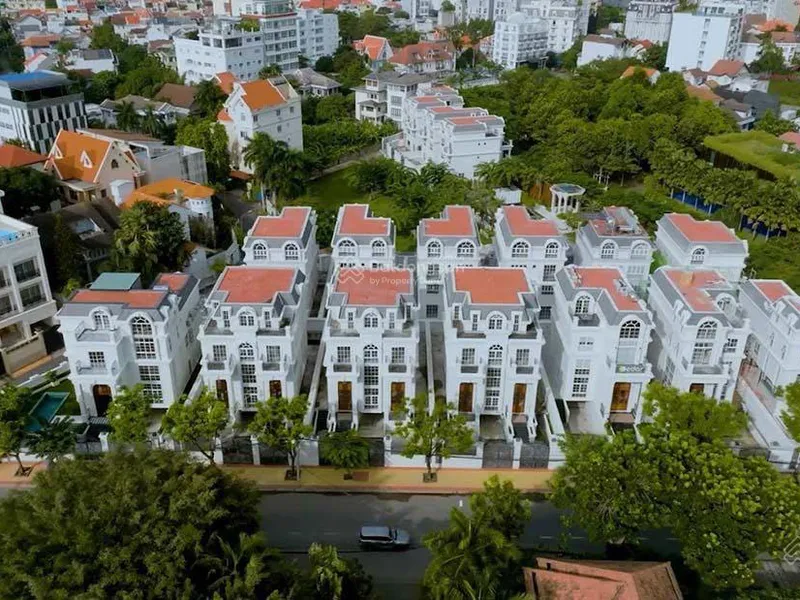 Bán villa Compound mặt tiền Nguyễn Văn Hưởng Thảo Điền, Quận 2.