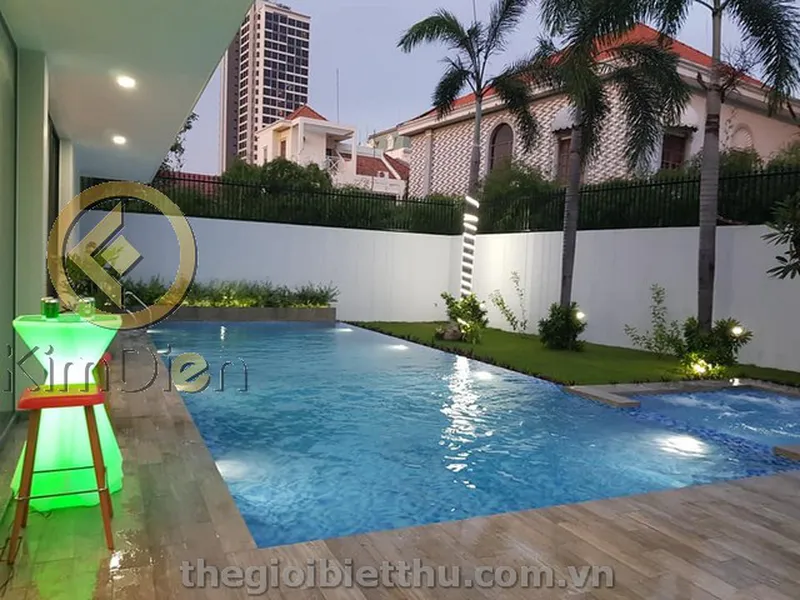 Biệt thự đẹp mặt tiền đường 44 Thảo Điền Quận 2 bán