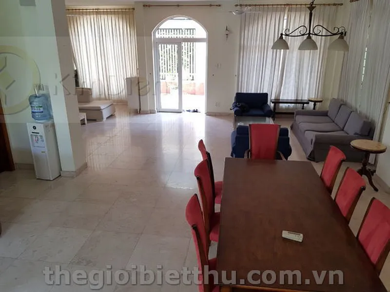 Biệt thự đường nội bộ Võ Trường Toản Thảo Điền Quận 2 bán