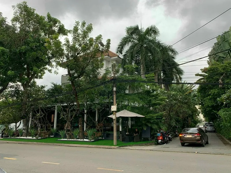 Biệt thự góc hai mặt tiền Nguyễn Văn Hưởng gần sông Sài Gòn bán