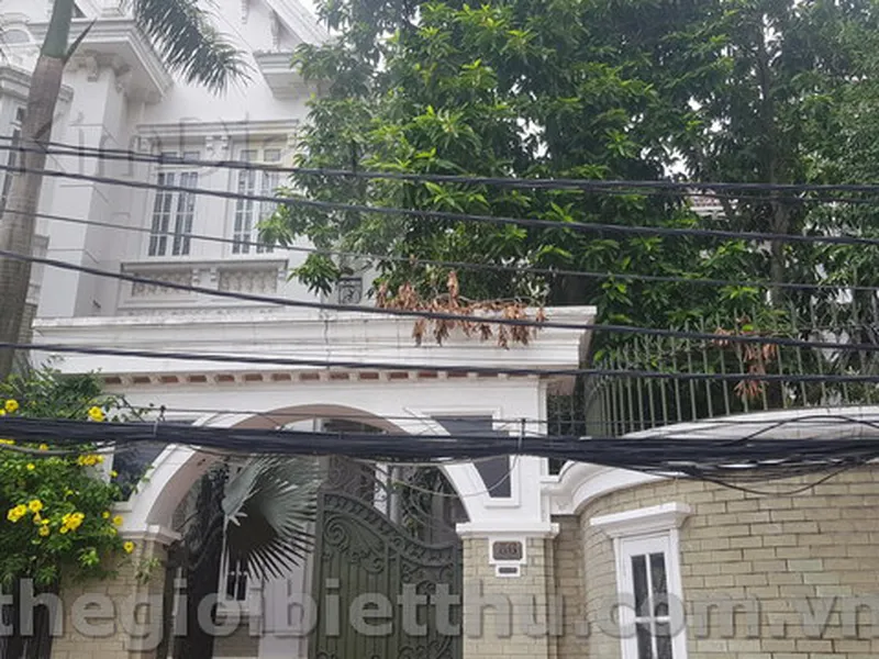 Biệt thự mặt tiền đường 56 Ngô Quang Huy Thảo Điền Quận 2 bán